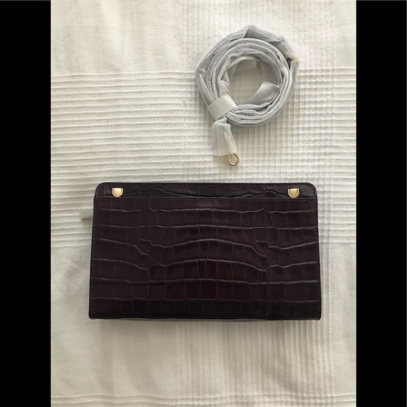 Crocodile embossed large cross body clutch - Picture 2 of 4